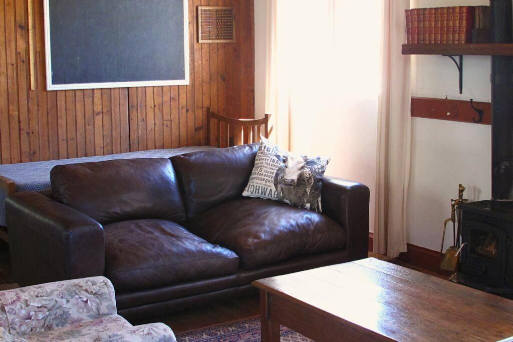 The Old School House Hotel Calitzdorp Bagian luar foto
